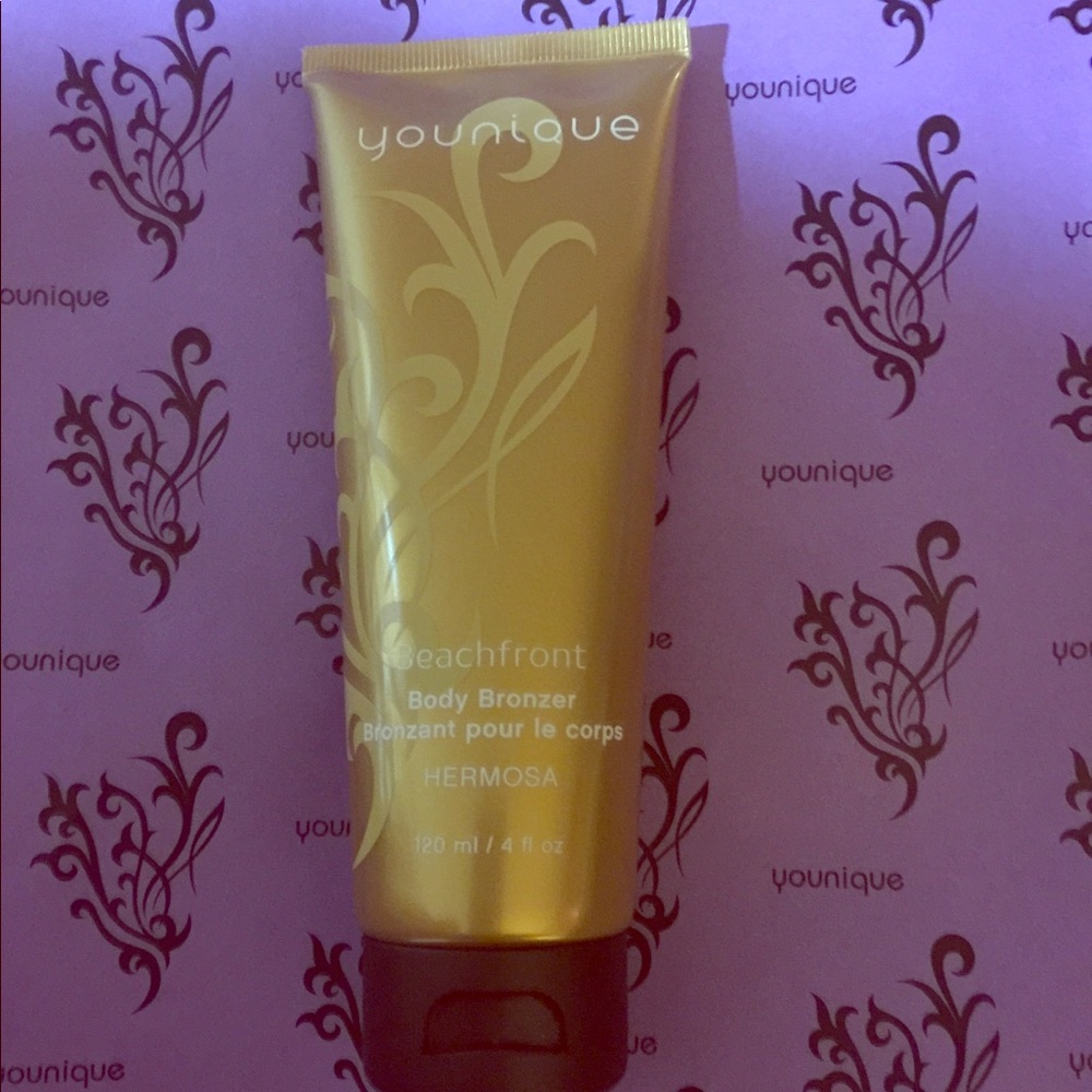 Younique Beachfront Body Bronzer